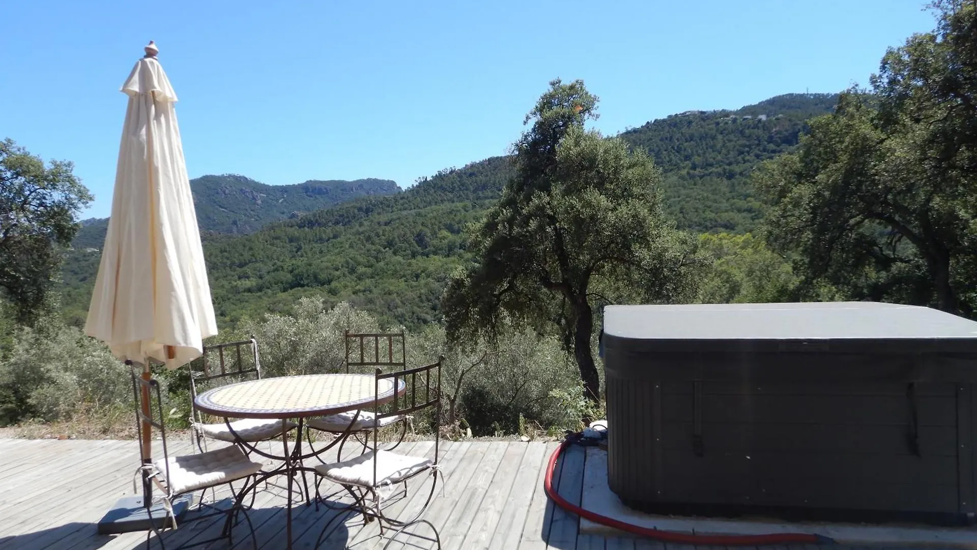 Hotel Sawubona Les Adrets-de-l'Estérel 0*,
